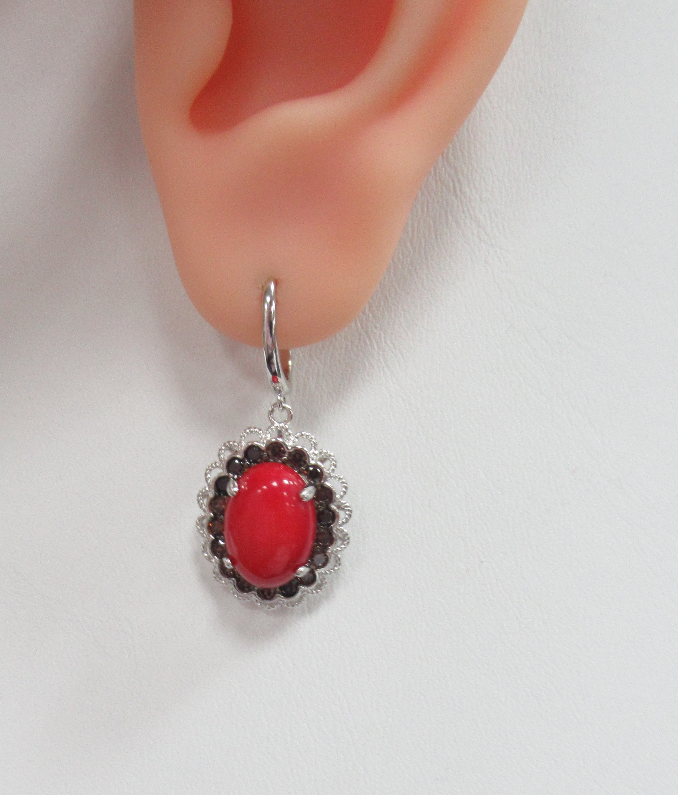 Серебряные серьги с кораллами